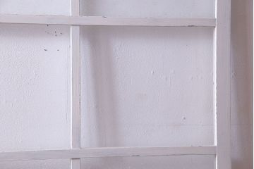 ペイント家具　ダイヤガラス入り　ナチュラルな雰囲気ただようガラス戸(建具、引き戸)