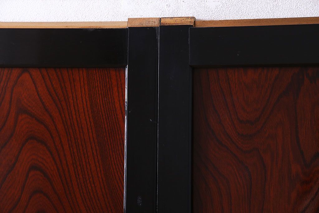 昭和期　ケヤキ材の杢目が存在感を放つガラス帯戸(引き戸、建具)2枚セット