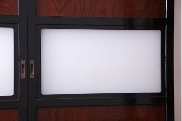 昭和期　ケヤキ材の杢目が存在感を放つガラス帯戸(引き戸、建具)2枚セット