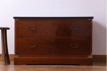 アンティーク家具　昭和期　前面ケヤキ材　漆塗りが美しいタンスローチェスト(引き出し、箪笥)