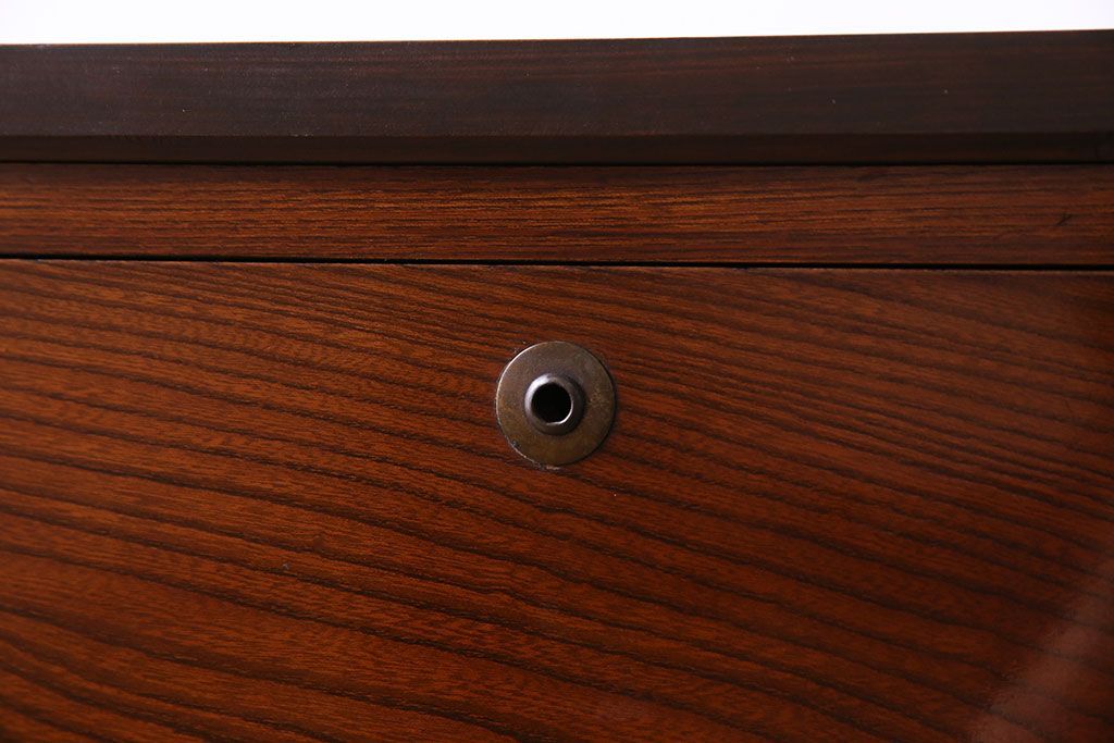 アンティーク家具　昭和期　前面ケヤキ材　漆塗りが美しいタンスローチェスト(引き出し、箪笥)