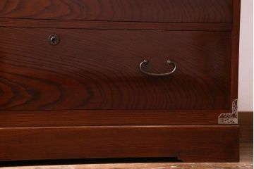 アンティーク家具　昭和期　前面ケヤキ材　漆塗りが美しいタンスローチェスト(引き出し、箪笥)