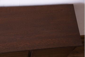 レトロ家具　昭和レトロ　マス目が可愛らしいパタパタ収納棚(キャビネット、戸棚)