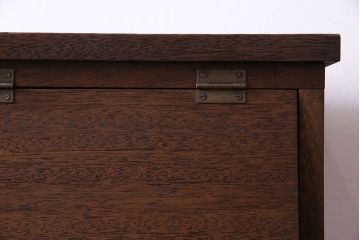 レトロ家具　昭和レトロ　マス目が可愛らしいパタパタ収納棚(キャビネット、戸棚)