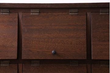 レトロ家具　昭和レトロ　マス目が可愛らしいパタパタ収納棚(キャビネット、戸棚)