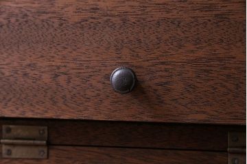 レトロ家具　昭和レトロ　マス目が可愛らしいパタパタ収納棚(キャビネット、戸棚)