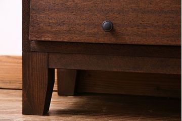 レトロ家具　昭和レトロ　マス目が可愛らしいパタパタ収納棚(キャビネット、戸棚)
