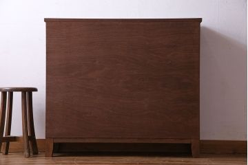 レトロ家具　昭和レトロ　マス目が可愛らしいパタパタ収納棚(キャビネット、戸棚)