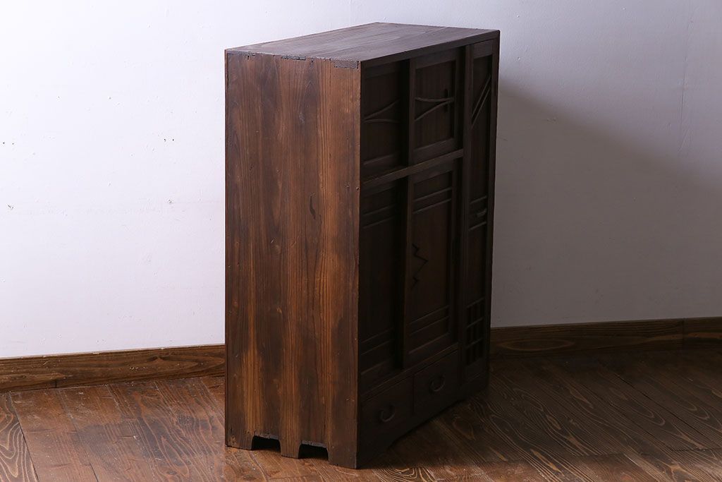 レトロ家具　引き出し付き!レトロなデザインのアンティーク下駄箱(収納棚、戸棚)