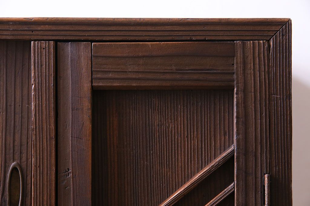 レトロ家具　引き出し付き!レトロなデザインのアンティーク下駄箱(収納棚、戸棚)