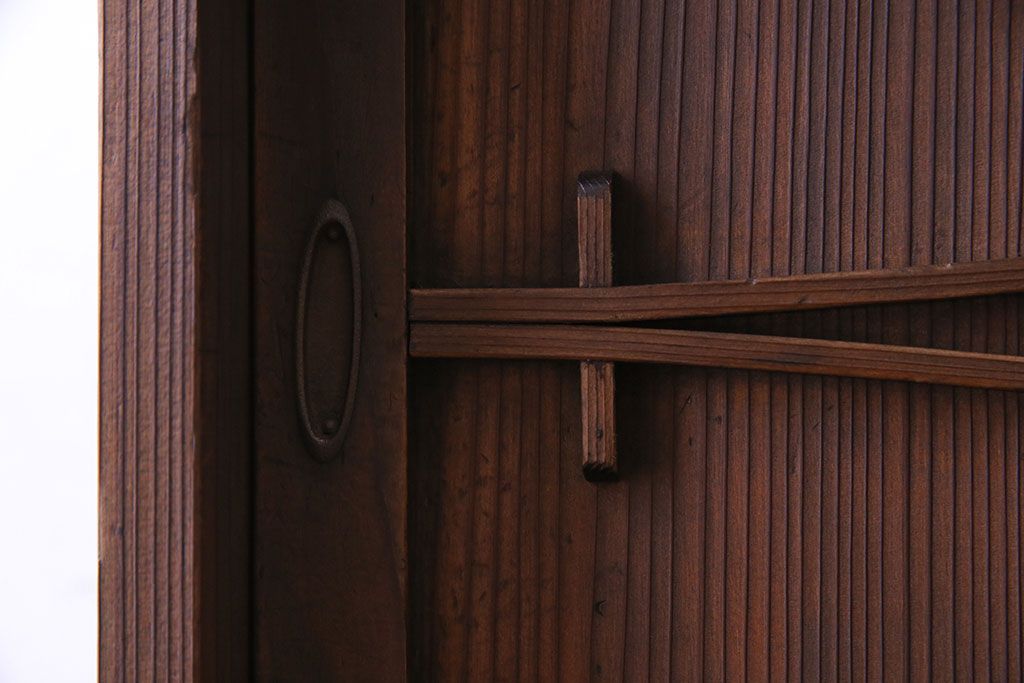 レトロ家具　引き出し付き!レトロなデザインのアンティーク下駄箱(収納棚、戸棚)