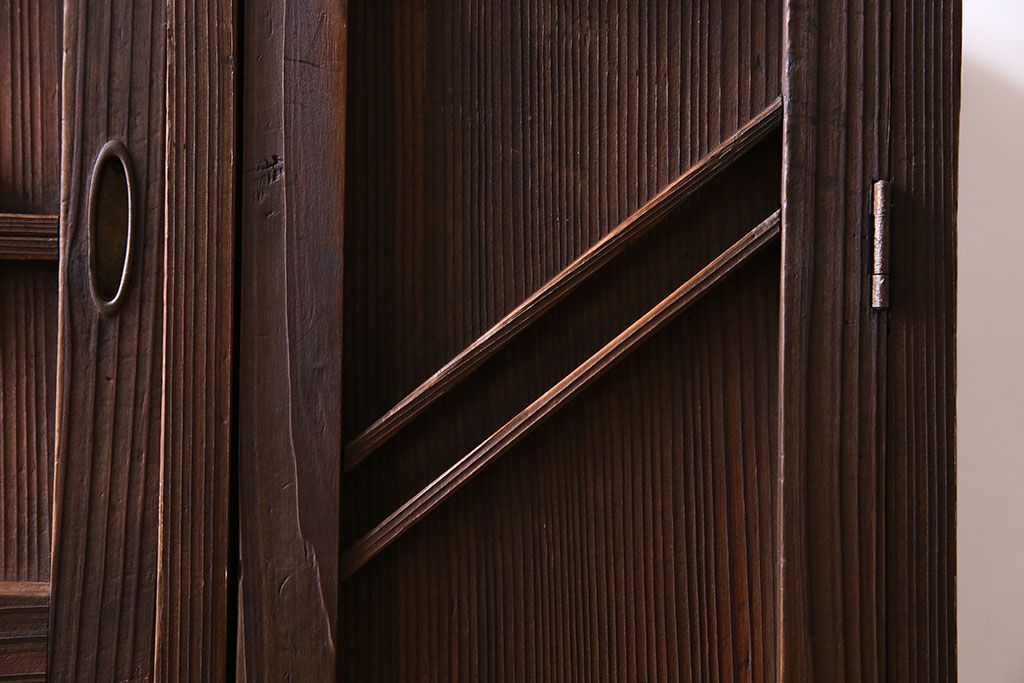 レトロ家具　引き出し付き!レトロなデザインのアンティーク下駄箱(収納棚、戸棚)