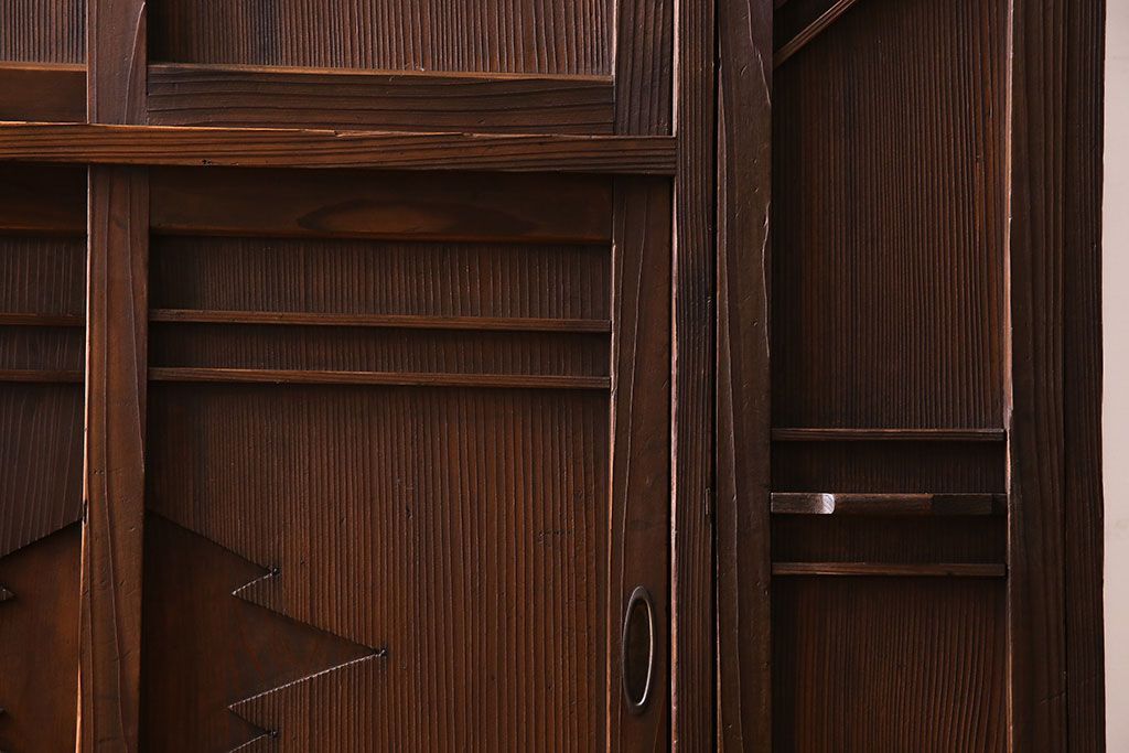 レトロ家具　引き出し付き!レトロなデザインのアンティーク下駄箱(収納棚、戸棚)