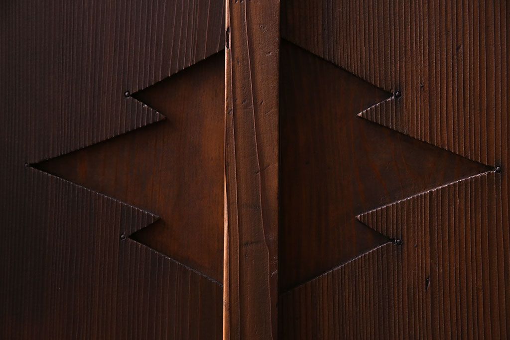 レトロ家具　引き出し付き!レトロなデザインのアンティーク下駄箱(収納棚、戸棚)