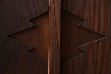 レトロ家具　引き出し付き!レトロなデザインのアンティーク下駄箱(収納棚、戸棚)