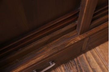 レトロ家具　引き出し付き!レトロなデザインのアンティーク下駄箱(収納棚、戸棚)