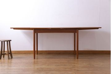 【S様ご成約分】北欧家具　チーク材　シンプルなデザインが魅力的なエクステンションテーブル(ダイニングテーブル)