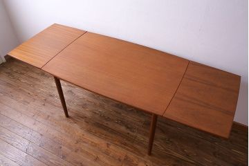 【S様ご成約分】北欧家具　チーク材　シンプルなデザインが魅力的なエクステンションテーブル(ダイニングテーブル)