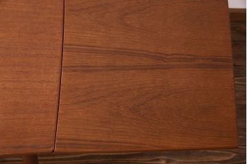 【S様ご成約分】北欧家具　チーク材　シンプルなデザインが魅力的なエクステンションテーブル(ダイニングテーブル)