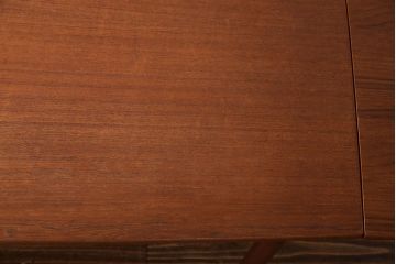 【S様ご成約分】北欧家具　チーク材　シンプルなデザインが魅力的なエクステンションテーブル(ダイニングテーブル)