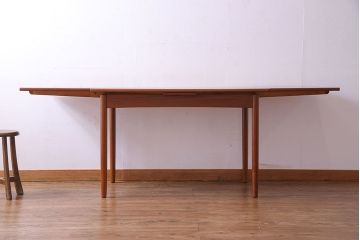 【S様ご成約分】北欧家具　チーク材　シンプルなデザインが魅力的なエクステンションテーブル(ダイニングテーブル)
