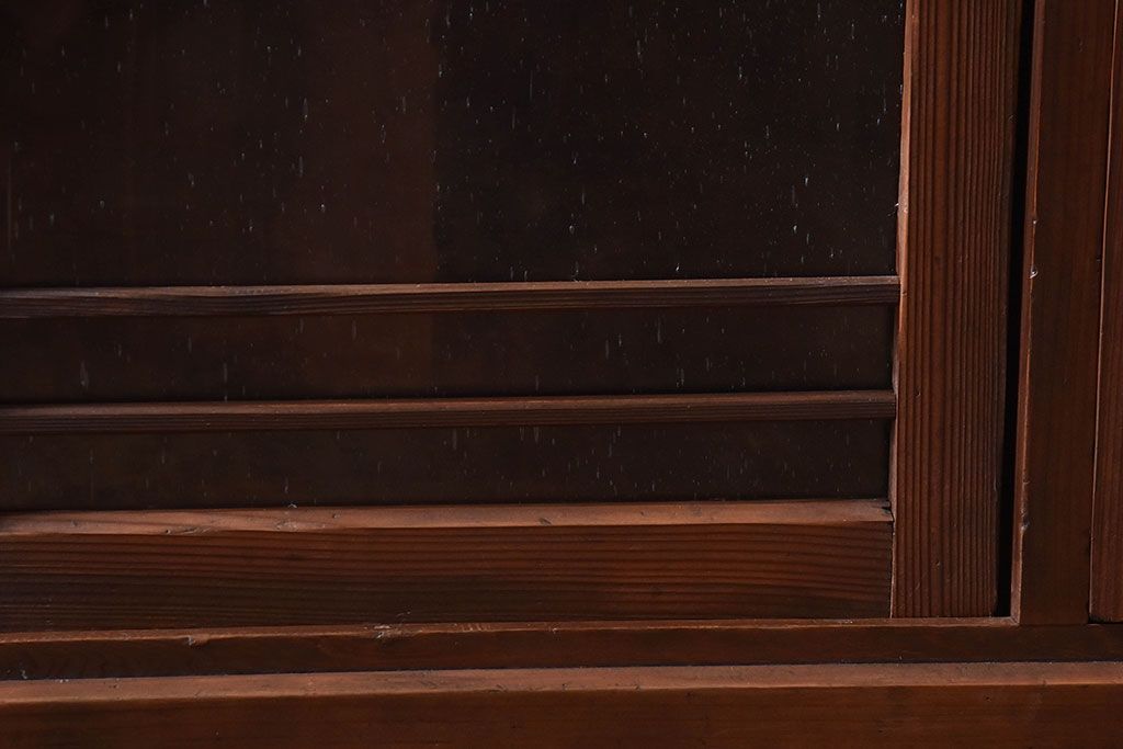 アンティーク家具　和製アンティーク　気泡ガラスがおしゃれな収納棚(下駄箱、戸棚、本箱)