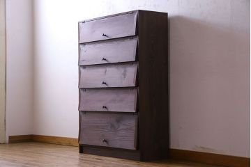 アンティーク家具　和製アンティーク　古材の木味が魅力的なパタパタ収納棚(戸棚、下駄箱)(1)