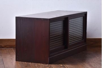 アンティーク家具　古材使用　もみの木　古い木の質感が魅力的なローボード(戸棚)(2)
