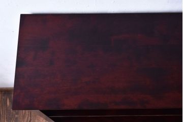 中古　九州民芸家具　カバ材　シックなデザインが魅力的な本棚(戸棚、飾り棚)