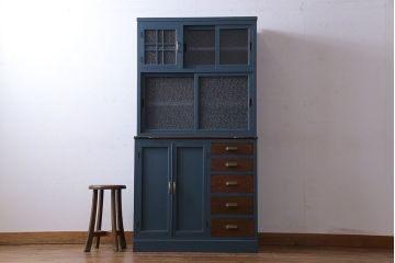 ペイント家具　ダイヤガラスと木味がおしゃれな食器棚(キャビネット、収納棚)