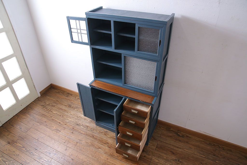 ペイント家具　ダイヤガラスと木味がおしゃれな食器棚(キャビネット、収納棚)