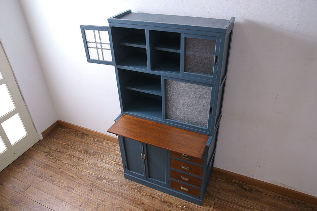 ペイント家具　ダイヤガラスと木味がおしゃれな食器棚(キャビネット、収納棚)