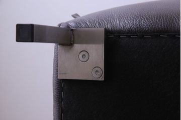 中古　極美品　アイラーセン(eilersen)　ストリームラインソファ(STREAMLINE SOFA)　本革(牛革)製2人掛けソファ・ダークブラウン