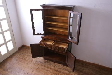 ビンテージ　中古　松本民芸家具　#58型　扉のデザインがおしゃれな食器棚(カップボード)