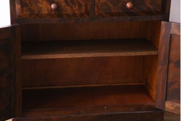 ビンテージ　中古　松本民芸家具　#58型　扉のデザインがおしゃれな食器棚(カップボード)