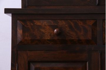 ビンテージ　中古　松本民芸家具　#58型　扉のデザインがおしゃれな食器棚(カップボード)