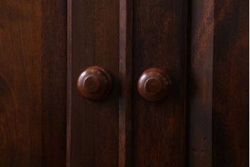 ビンテージ　中古　松本民芸家具　#58型　扉のデザインがおしゃれな食器棚(カップボード)