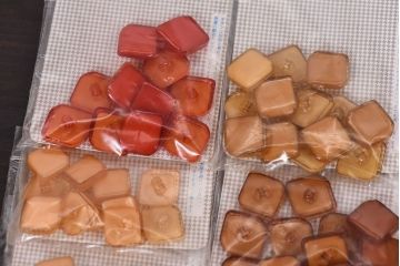 アンティーク雑貨　シンプルかつ上品なビンテージボタンセット・大