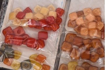 アンティーク雑貨　シンプルかつ上品なビンテージボタンセット・小