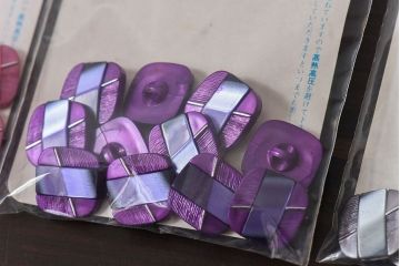 アンティーク雑貨　ビンテージ　レトロでデザイン性のあるボタンセット