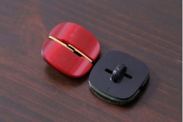 アンティーク雑貨　ビンテージ　シックなデザインのボタンセット