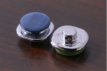 アンティーク雑貨　ビンテージ　落ち着いた色合いが上品な雰囲気漂う古いボタンセット