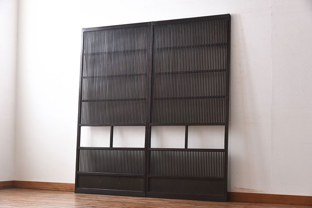 和製アンティーク　上品な雰囲気漂う和モダンな格子戸(引き戸、建具)2枚セット