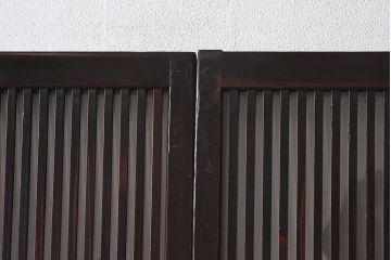 和製アンティーク　上品な雰囲気漂う和モダンな格子戸(引き戸、建具)2枚セット