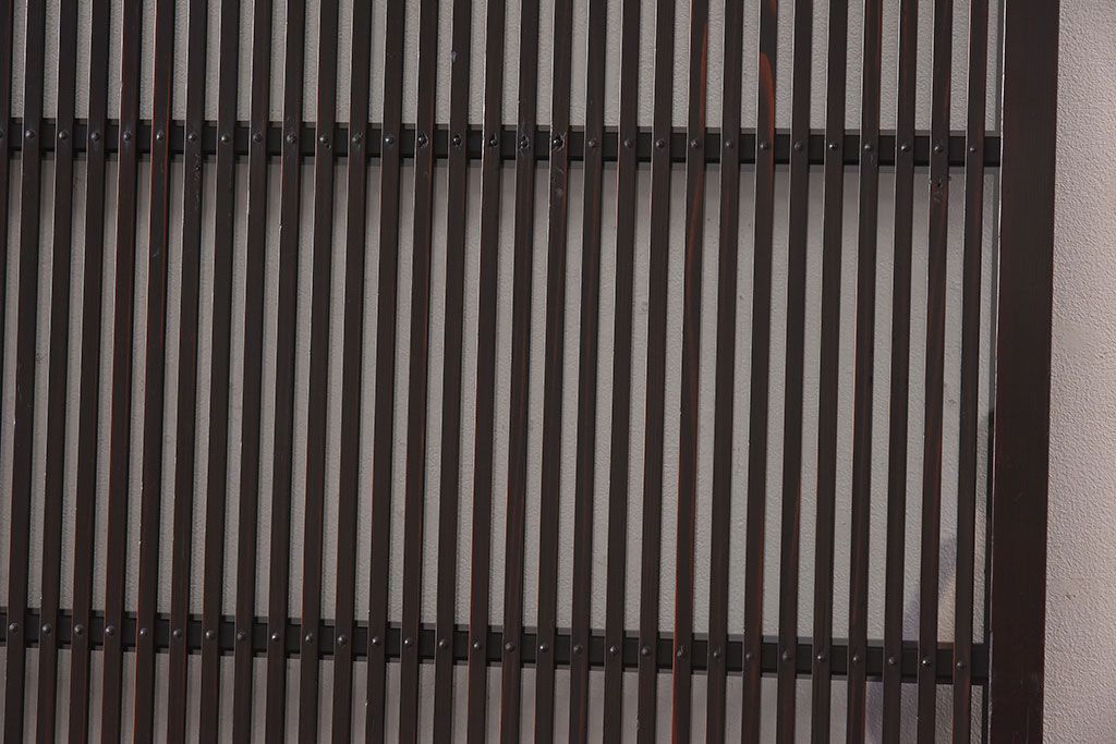 和製アンティーク　上品な雰囲気漂う和モダンな格子戸(引き戸、建具)2枚セット