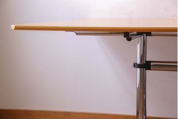 中古　特注品　USMハラー(USM Modular Furniture Haller)　KITOS(キトス)　ミーティングテーブル(会議テーブル、長机)(定価約95万円)