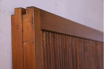 和製アンティーク　明るい木肌が印象的な裏ガラス入り格子戸(引き戸、建具)2枚セット