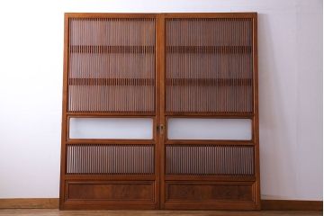 和製アンティーク　明るい木肌が印象的な裏ガラス入り格子戸(引き戸、建具)2枚セット