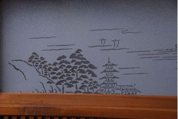 和製アンティーク　明るい木肌が印象的な裏ガラス入り格子戸(引き戸、建具)2枚セット