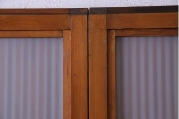和製アンティーク　明るい木肌が印象的な裏ガラス入り格子戸(引き戸、建具)2枚セット